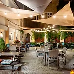 Spatz Aparthotel 3*